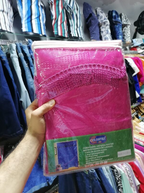 Cortina de Cuarto Fucsia - Colortex