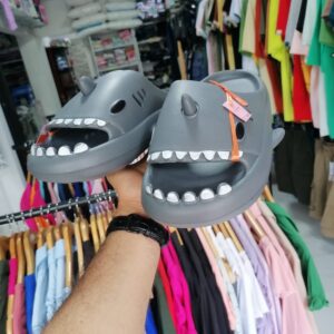 Sharky Chancla Gris